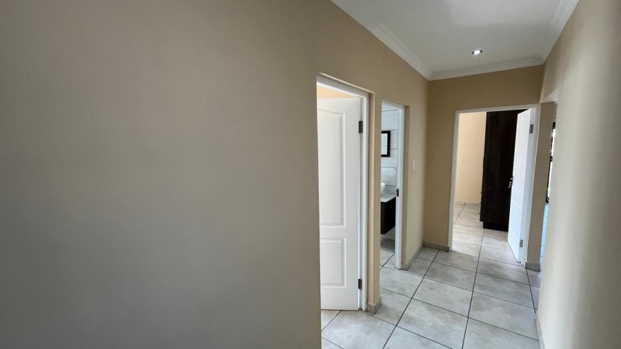 To Let 4 Bedroom Property for Rent in Fountains Estate Eastern Cape